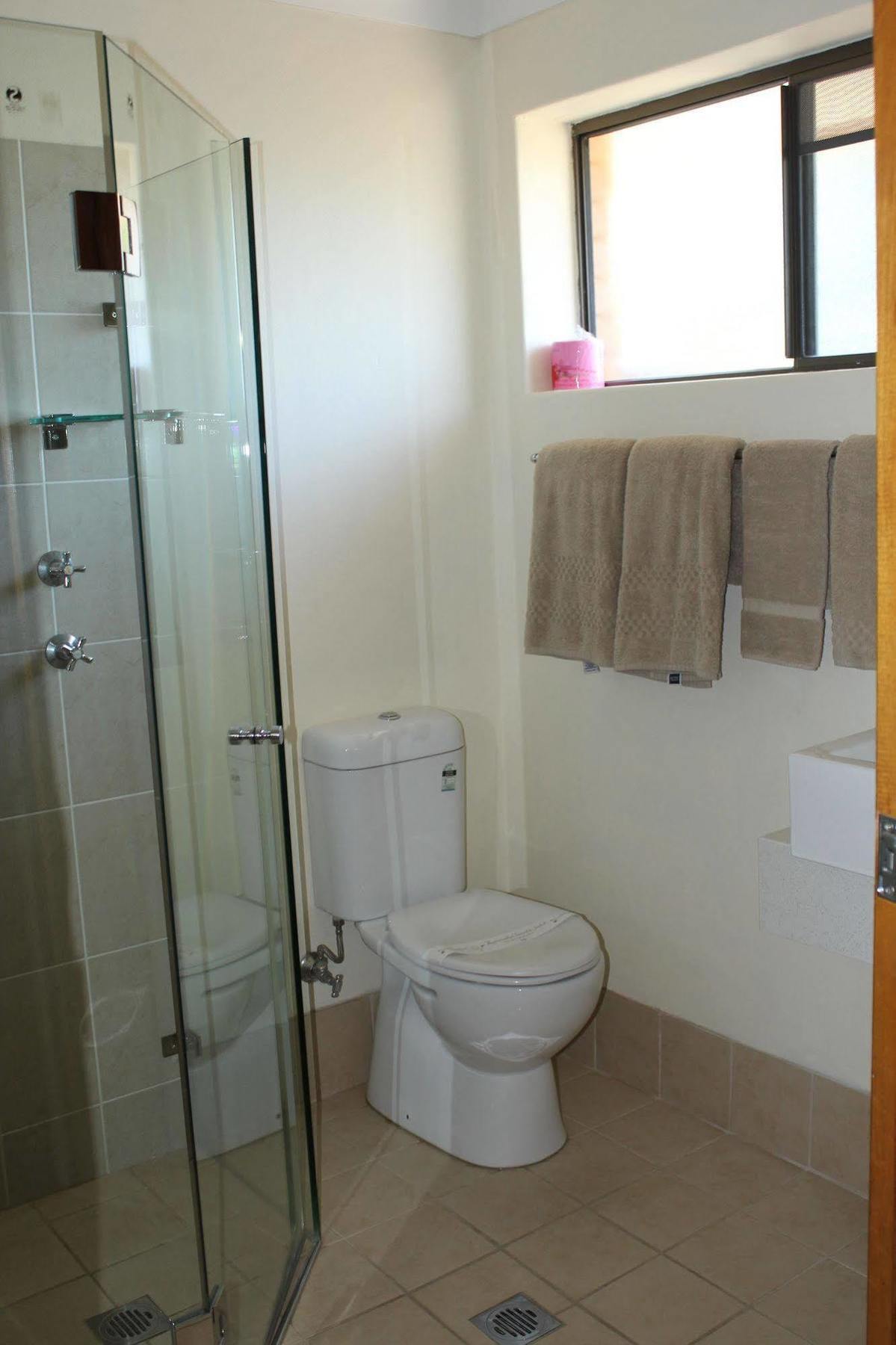 Motor Motel 3*